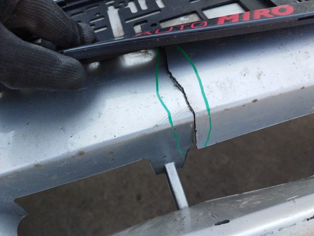 bontott CHRYSLER GRAND Első Lökhárító (Részeivel)