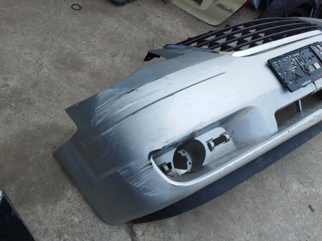 bontott CHRYSLER GRAND Első Lökhárító (Részeivel)