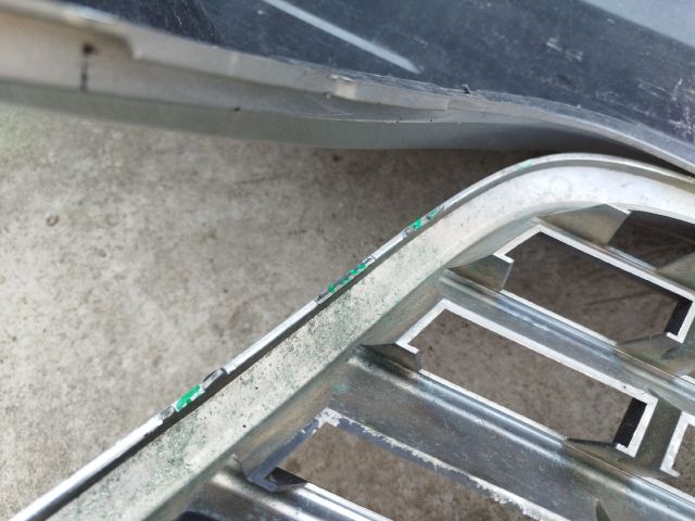 bontott CHRYSLER GRAND Első Lökhárító (Részeivel)