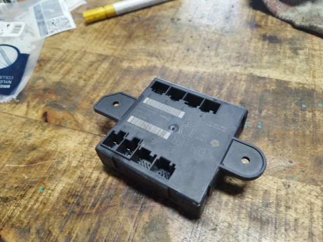 bontott CHRYSLER GRAND Jobb első Ajtó Vezérlőegység