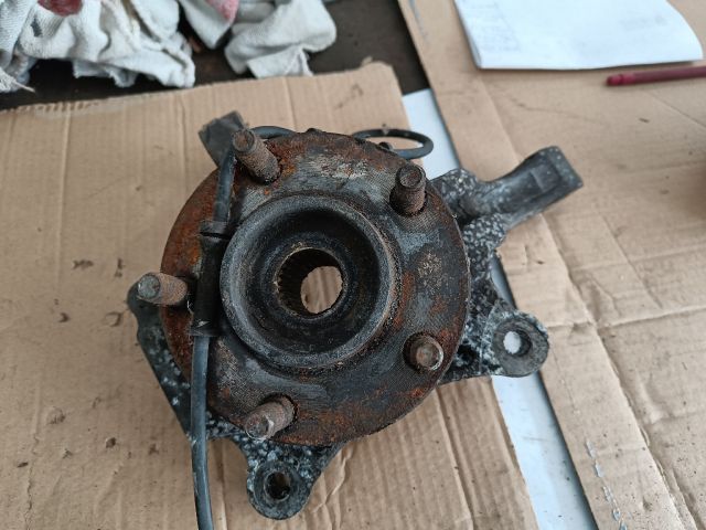 bontott CHRYSLER GRAND VOYAGER Jobb első Csonkállvány Kerékaggyal