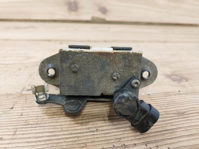 bontott CHRYSLER GRAND VOYAGER Csomagtérajtó Zárszerkezet