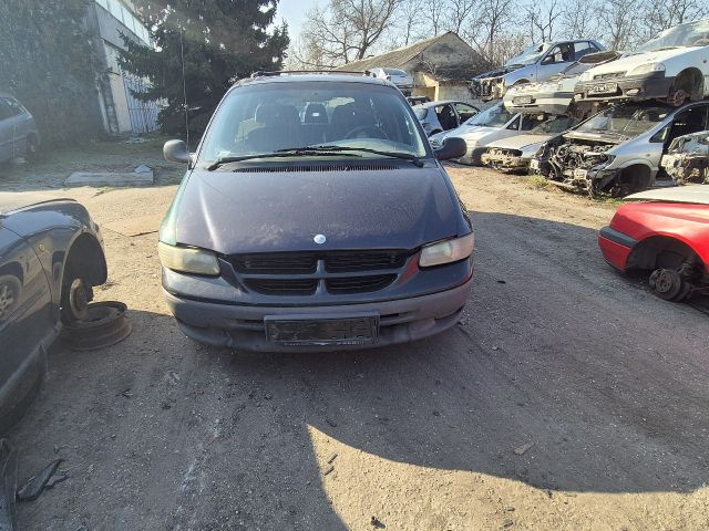 bontott CHRYSLER GRAND VOYAGER Első Lökhárító (Részeivel)
