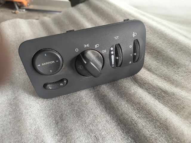 bontott CHRYSLER GRAND VOYAGER Fényszórómagasság Állító Kapcsoló