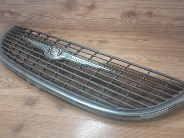 bontott CHRYSLER GRAND VOYAGER Hűtőrács