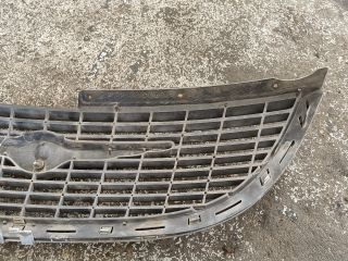 bontott CHRYSLER GRAND VOYAGER Hűtőrács