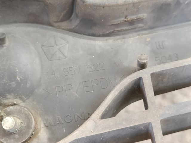 bontott CHRYSLER GRAND VOYAGER Hűtőrács