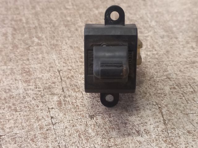 bontott CHRYSLER GRAND VOYAGER Jobb első Ablakemelő Kapcsoló