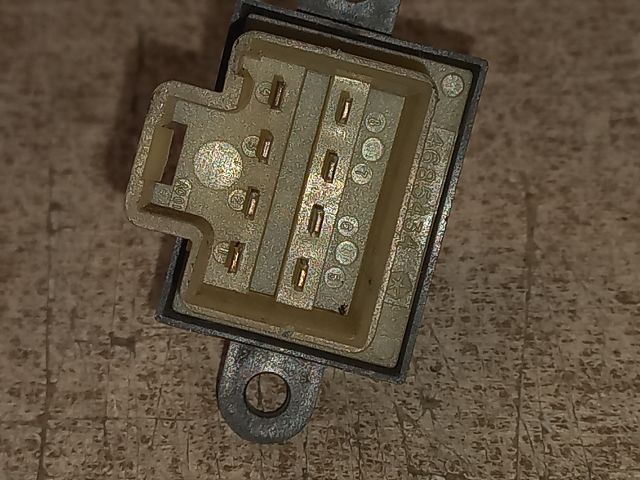 bontott CHRYSLER GRAND VOYAGER Jobb első Ablakemelő Kapcsoló