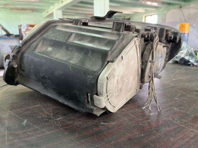 bontott CHRYSLER GRAND VOYAGER Jobb Fényszóró