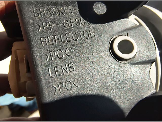 bontott CHRYSLER GRAND VOYAGER Jobb Ködfényszóró