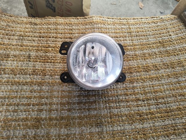 bontott CHRYSLER GRAND VOYAGER Jobb Ködfényszóró