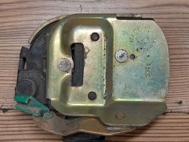 bontott CHRYSLER GRAND VOYAGER Jobb Tolóajtó Zárszerkezet