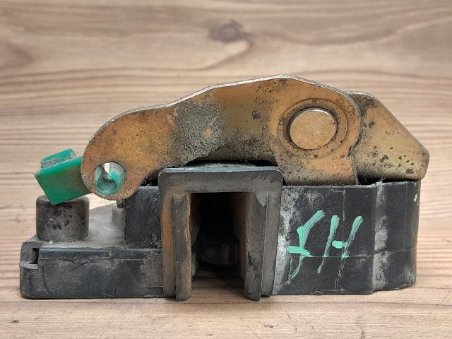 bontott CHRYSLER GRAND VOYAGER Jobb Tolóajtó Zárszerkezet