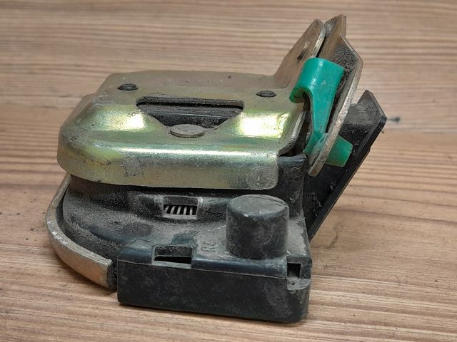 bontott CHRYSLER GRAND VOYAGER Jobb Tolóajtó Zárszerkezet