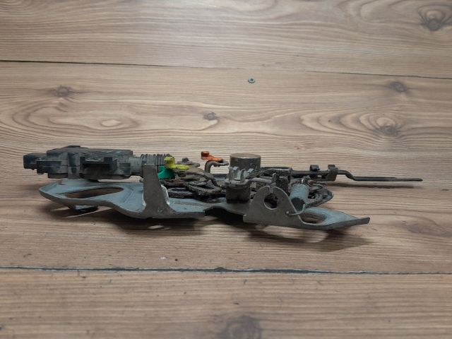 bontott CHRYSLER GRAND VOYAGER Jobb Tolóajtó Zárszerkezet