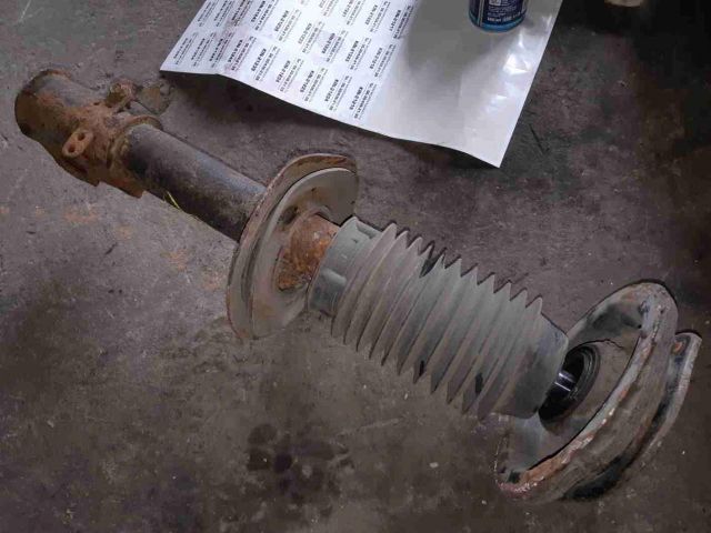 bontott CHRYSLER PT CRUISER Bal első Lengéscsillapító