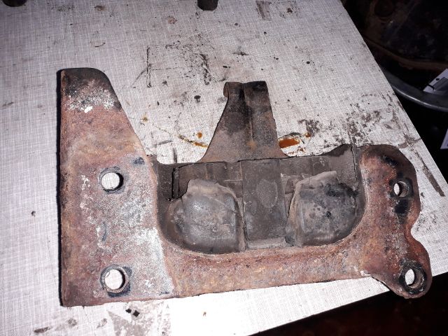 bontott CHRYSLER PT CRUISER Motor Tartó Bak (Fém)