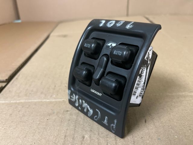 bontott CHRYSLER PT CRUISER Ablakemelő Kapcsoló Négyes / Kettes