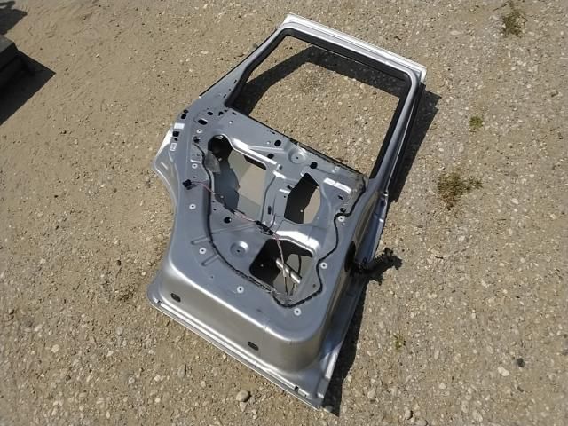 bontott CHRYSLER PT CRUISER Bal hátsó Ajtó (Üres lemez)