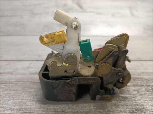 bontott CHRYSLER PT CRUISER Bal hátsó Ajtózár