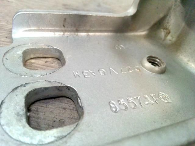 bontott CHRYSLER PT CRUISER Bal hátsó Felső Zsanér