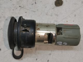 bontott CHRYSLER PT CRUISER Csomagtér Szivargyújtó Aljzat