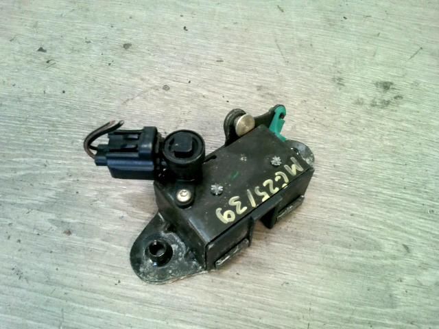 bontott CHRYSLER PT CRUISER Csomagtérajtó Zárszerkezet