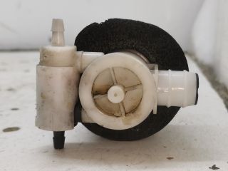 bontott CHRYSLER PT CRUISER Első Ablakmosó Szivattyú