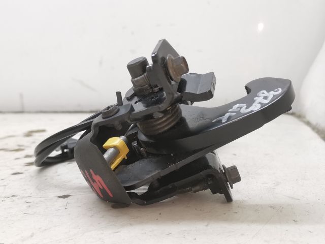 bontott CHRYSLER PT CRUISER Hátsó középső Biztonsági Öv Csat