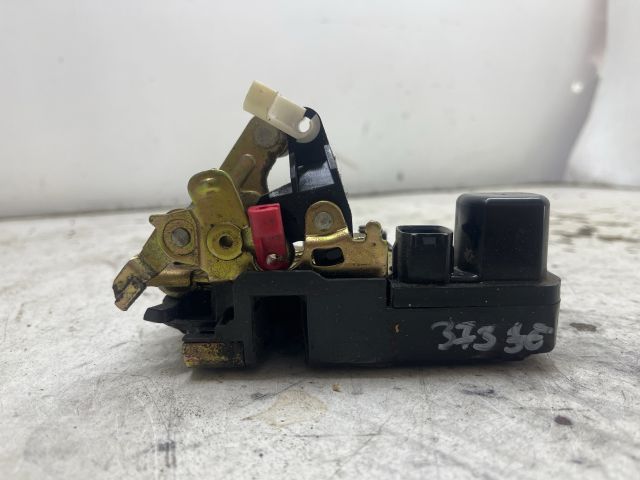 bontott CHRYSLER PT CRUISER Jobb első Ajtózár