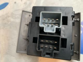 bontott CHRYSLER PT CRUISER Jobb hátsó Ablakemelő Kapcsoló