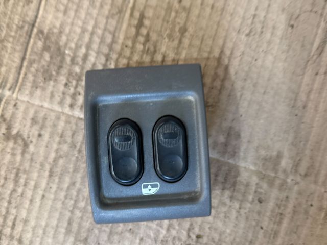 bontott CHRYSLER PT CRUISER Jobb hátsó Ablakemelő Kapcsoló