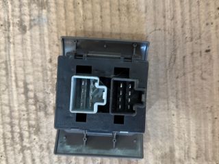 bontott CHRYSLER PT CRUISER Jobb hátsó Ablakemelő Kapcsoló