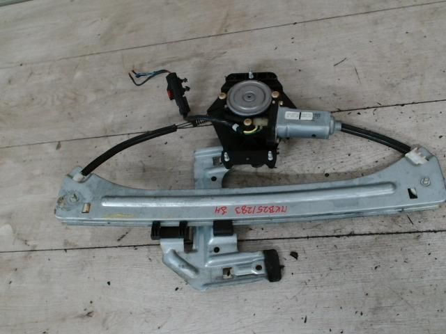 bontott CHRYSLER PT CRUISER Jobb hátsó Ablakemelő Szerkezet (Elektromos)