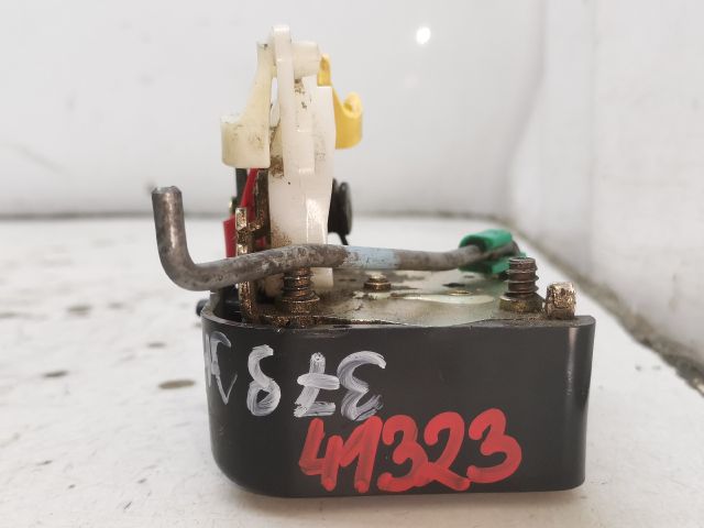 bontott CHRYSLER PT CRUISER Jobb hátsó Ajtózár