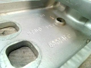 bontott CHRYSLER PT CRUISER Jobb hátsó Alsó Zsanér