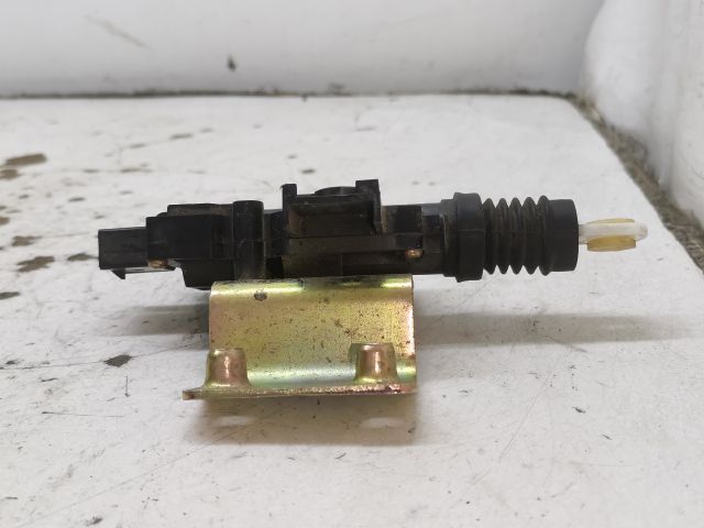 bontott CHRYSLER PT CRUISER Jobb hátsó Központizár Motor