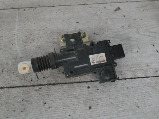 bontott CHRYSLER PT CRUISER Jobb hátsó Központizár Motor