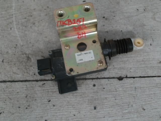 bontott CHRYSLER PT CRUISER Jobb hátsó Központizár Motor