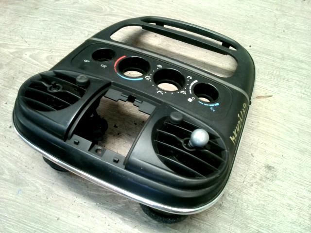 bontott CHRYSLER PT CRUISER Középkonzol Keret