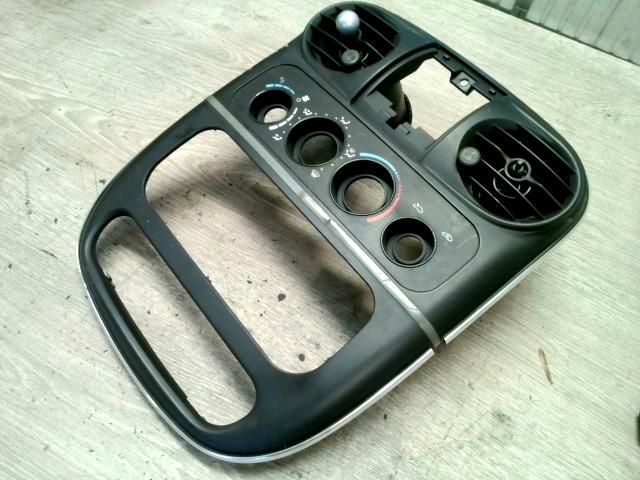 bontott CHRYSLER PT CRUISER Középkonzol Keret