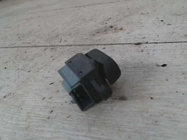 bontott CHRYSLER PT CRUISER Központizár Kapcsoló