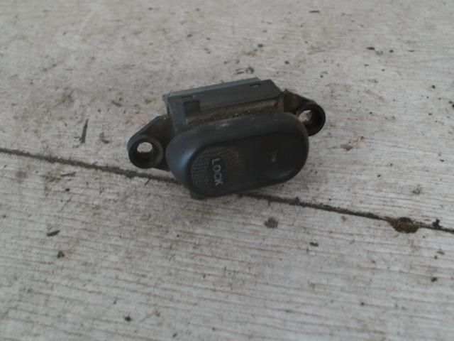 bontott CHRYSLER PT CRUISER Központizár Kapcsoló