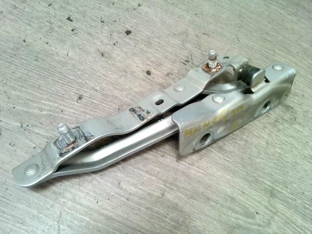 bontott CHRYSLER PT CRUISER Motorháztető Bal Zsanér