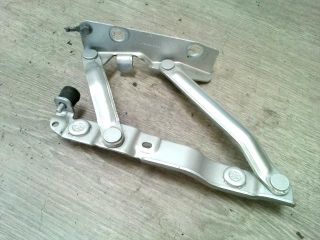 bontott CHRYSLER PT CRUISER Motorháztető Jobb Zsanér