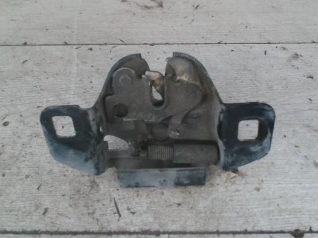 bontott CHRYSLER PT CRUISER Motorháztető Zárszerkezet