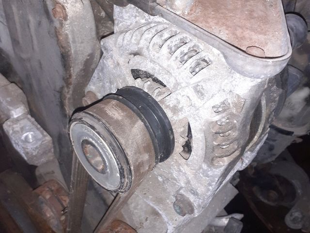 bontott CHRYSLER VOYAGER Generátor