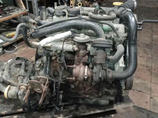 bontott CHRYSLER VOYAGER Motor (Fűzött blokk hengerfejjel)