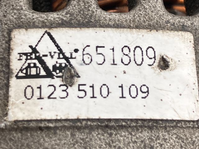 bontott CHRYSLER VOYAGER Generátor